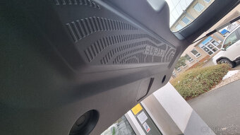 Subaru Forester 2.0i CVT Active NOVÝ Model 2015 - oficial ČR - 17