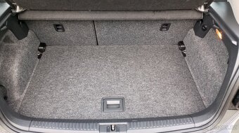 Volkswagen Polo 1.2i,44kw,5dveří,rv-2010,najeto 133399km. - 17