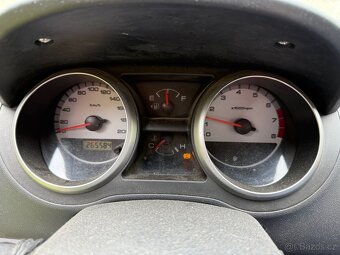 Suzuki Ignis 1,3 68 kw 2008 bourané - 17
