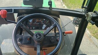 John Deere 5500n - 17