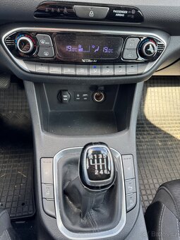 Hyundai i30 | 1. majitel | možnost odpočtu DPH - 17
