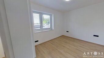 Pronájem novostavby rodinného domu 4+kk s terasou, v obci Li - 17