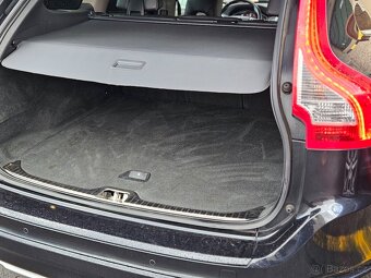 Volvo XC60 D5 158 kW AWD Summum XENON TAŽNÉ WEBASTO KEYLESS - 17