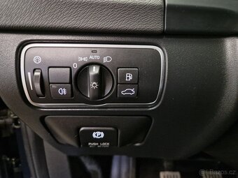 Volvo V60 D4 120kw-1.Majitel-Led-Xenon-Tažné Zařízení - 17