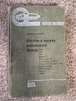 Knihy Laurin & Klement, Škoda, Volha, Moskvič - 17
