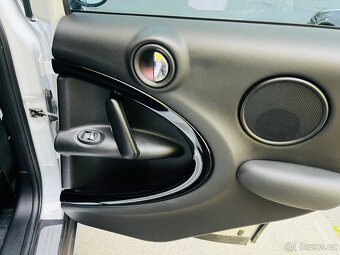 MINI COOPER COUNTRYMAN 2.0 SD NAFTA 4x4 AUTOMAT - 17