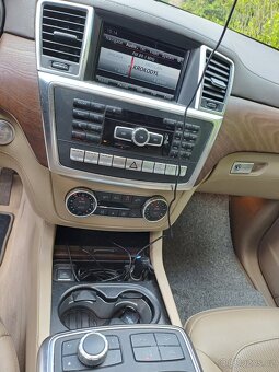 Mercedes-Benz GL 500 AMG paket,7míst,Harman/Kardon/435HP - 17