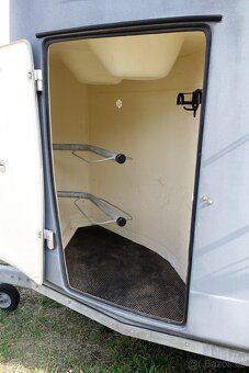 Přívěs pro přepravu koní - 17