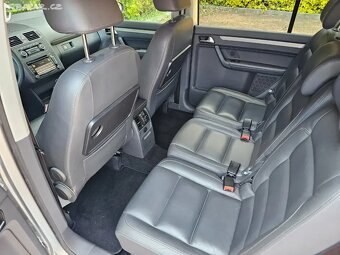 VW Touran 2.0 TDI 103kW,DSG,Highline,Tažné,Kamera,Serviska. - 17