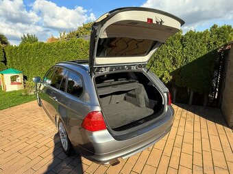 BMW 318i 105kW E91 AT6° Bi-Xenony PANORAMA /2010-229.802km/ - 17