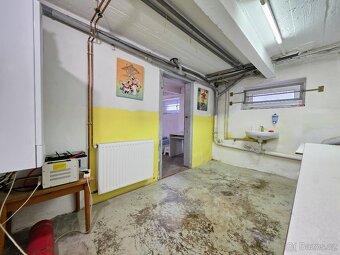 prosluněný zděný dům 4+1 s garáží a zahradou 600m2 - 17