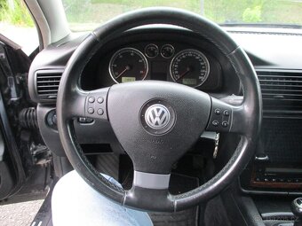 VW PASSAT 1.9 TDi  KOMBI - Tažné zařízení - 17