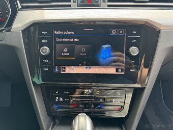 VW Passat B8 GTE 1.4 TSI 150kW DSG Tažné Virtual Navi Kamera - 17