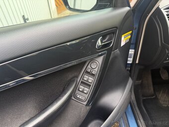 Citroen C4 Grand Picasso 1.6HDI 7 místné Původ ČR - 17