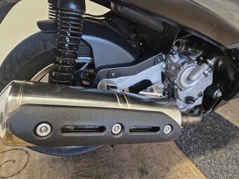 Piaggio MP3 500 LED ESP USB 5/2015 - 17