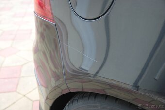 VW Golf R32 Manual - original stav - kosmetické vady - 17