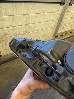 Peugeot 308, předek kód barvy KTV - 17