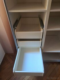 Prodám velkou 2křídlovou skřín z Ikeii - 17