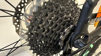 MTB SPECIALIZED, rám M, kola 29", pro jezdce od 165cm - 17