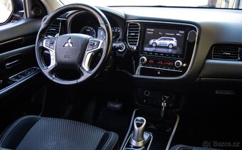 Mitsubishi Outlander PHEV 2.4 AWD - 17