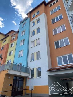 Pronájem moderně zařízeného bytu 2+kk na ul. Novosadský dvůr - 17