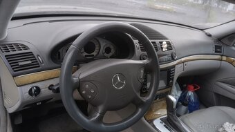 Náhradní díly na Mercedes  E - w211 sedan - 17