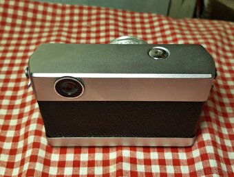 Werra 3 + Tessar 2.8/50, Flektogon 2.8/35, Cardinar 4/100 - 17