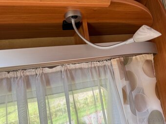 Obytný přívěs karavan Bürstner Flipper 400 TS - 17