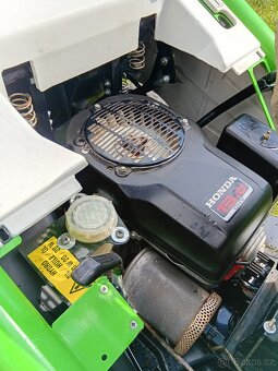 Prodám zahradní traktor Etesia Bahia MHHE Hydro - 17