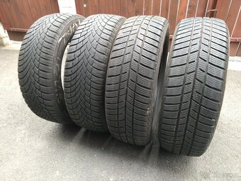 Prodám zimní gumy Barum + Bridgestone 185/60 R15 DOT 2822 - 17