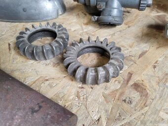 Jawa 250 pérák - díly motoru - 17