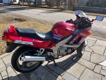 Kawasaki ZZR 600 - 17