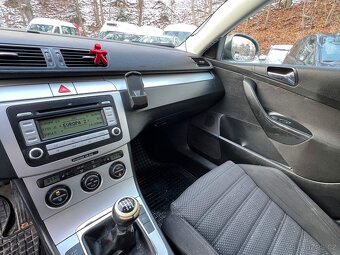 Volkswagen Passat Combi 2.0 TDI 103kW STK 9/27 klima tažné - 17