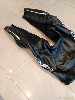 Dainese Racing-Pánská kožená moto kombinéza, dvoudílná - 17