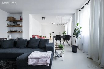 Dům s rodinným kempem - 17