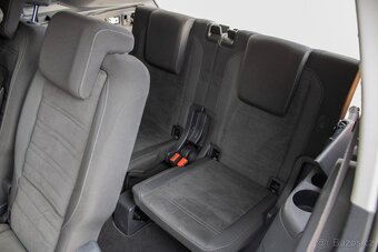 VW Touran 2.0 TDI 190k Highline DSG R-Line - Záruka 1 rok - 17