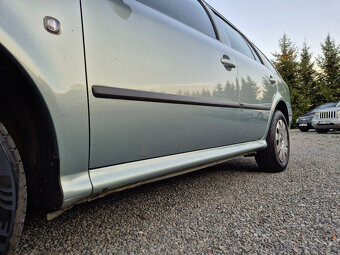 Škoda Octavia Combi 1.6i 75kW TOUR Ambiente - 17