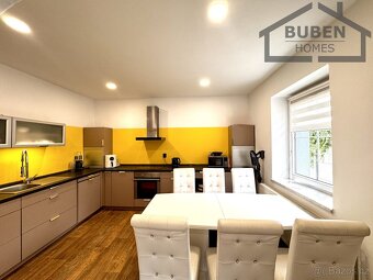 RD 7+kk (užitná plocha 250 m²), letní kuchyň, kolna, pergola - 17