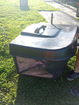 Koš na zahradní traktor - 17