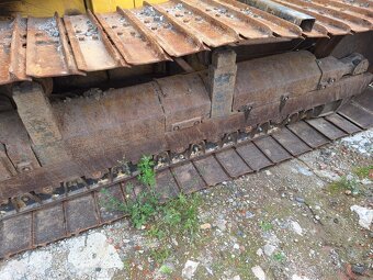 NEW HOLLAND D150 - 17