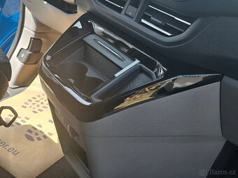 Ford Transit Custom L2 LIMITED, 8 míst, automat, SKLADEM - 17