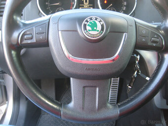 ŠKODA YETI 2.0TDi 125 KW 4x4 PANORAMA - 17