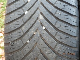 2xObutá Celoroční kola na ŠKODA FABIA 1 15tky 195/50 R15 - 17