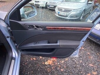 Škoda Superb Combi 1.6 TDI 77kW klima xenon tempomat 2011 - 17