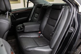 Honda Legend 3.5L V6 A/T - 17
