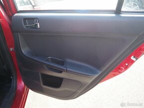 2015 Mitsubishi Lancer 1.6i LPG, 1.majitel - 17
