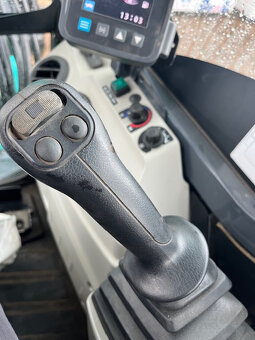 KOBELCO SK30 POWERTILT 880Mh - 17