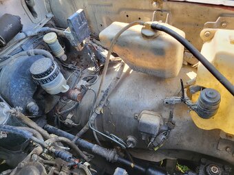 Mitsubishi Pajero 2,5 Td 4x4 - 17