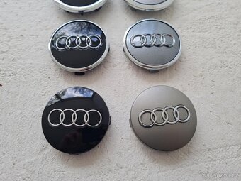Stredové krytky - pukličky kolies AUDI - 17