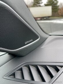 Volkswagen Touareg 4.0 TDI V8 R-Line 4Motion - 17